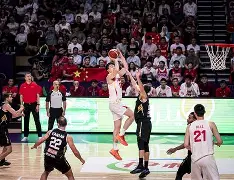 亚洲杯热战：中国男篮逆转澳大利亚(2019年男篮亚洲杯中国对澳大利亚)