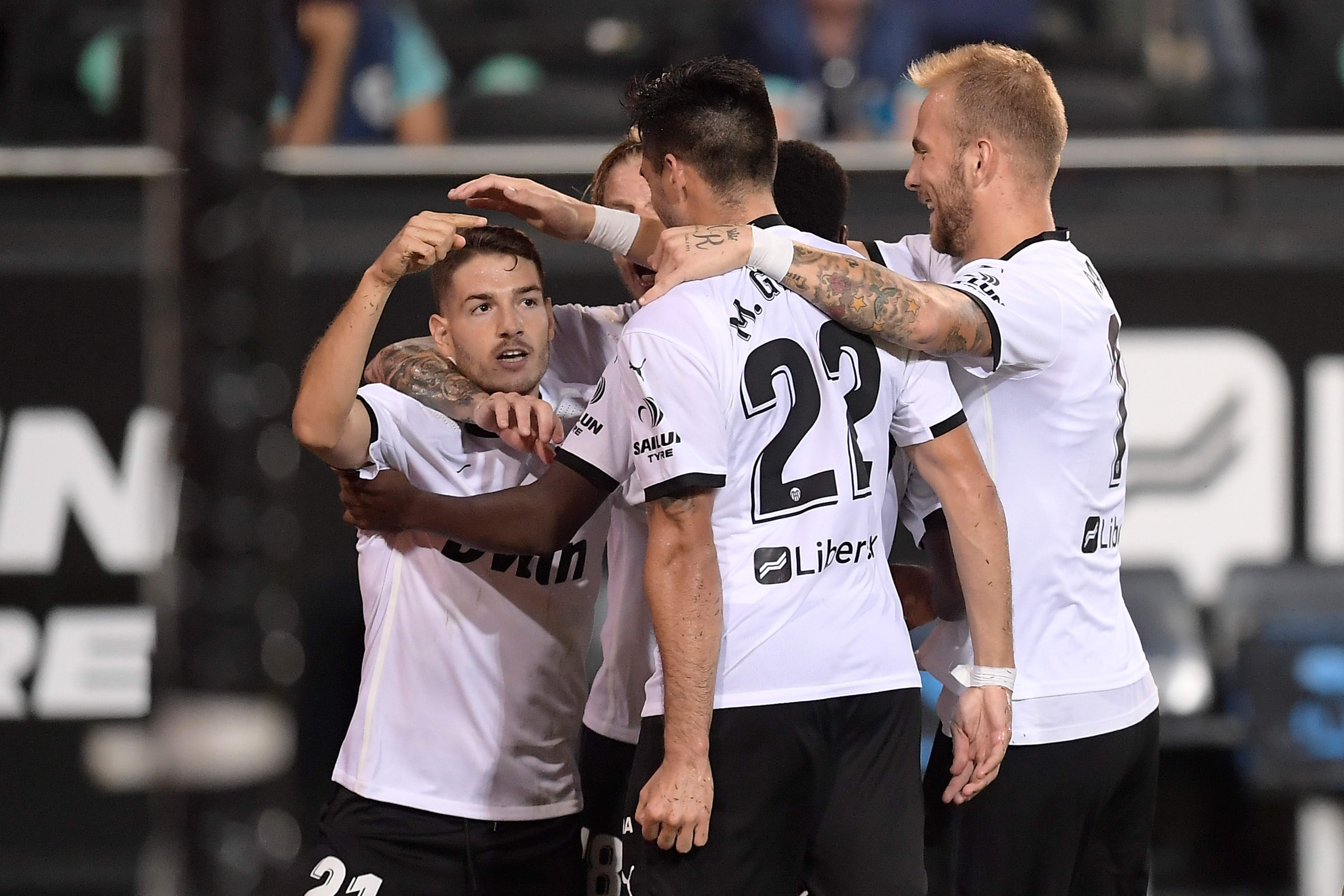 关于巴伦西亚斯踢进制胜球，帮助球队取得宝贵胜利的信息